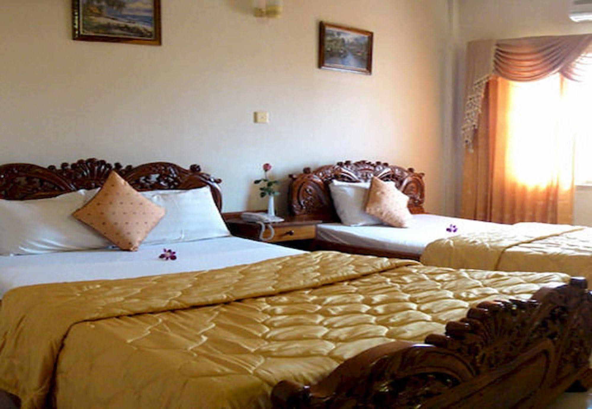 Asia Hotel Battambang Eksteriør billede